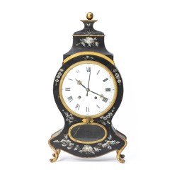 Neuchâtel-style clock in black and gold lacquered wood