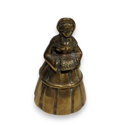 Cloche Dame à la crinoline en bronze