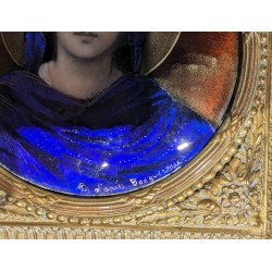 Boite carrée en laiton décor émaillé \"La vièrge\"