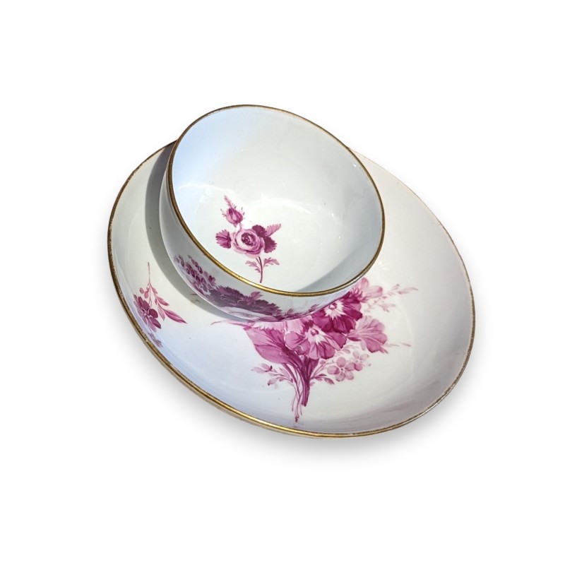 Bol et sous-tasse, en porcelaine de Meissen.