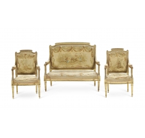 Salon style Louis XVI doré avec tapisseries
