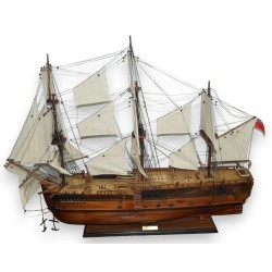 Maquette de bateau \"HMS ENDEAVOUR\"