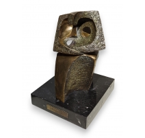 Bronze "Personnage assis" signé SOLANO