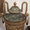  Vase avec couvercle en onyx sur  Moinat SA  - Antiquités décoration