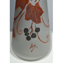 Vase en verre peint "Lierre" signé LEG