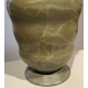 Vase balustre en céramique craquelée verte