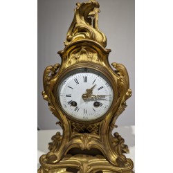 Louis XV bronze clock