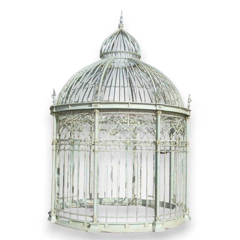White galvanised steel aviary