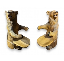 Paire de fauteuils Ours en bois sculpté de Brienz