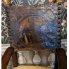 Fauteuil Haute-Epoque dossier en cuir peint